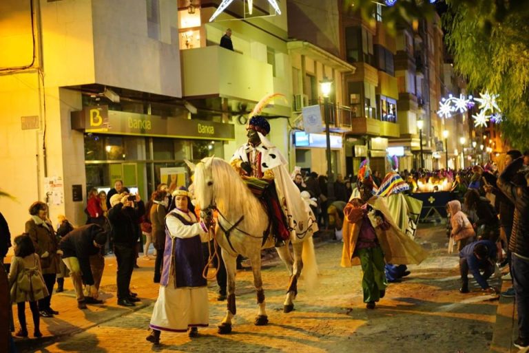 La OJE organiza con éxito las Cabalgatas de Reyes de Archena y Cieza